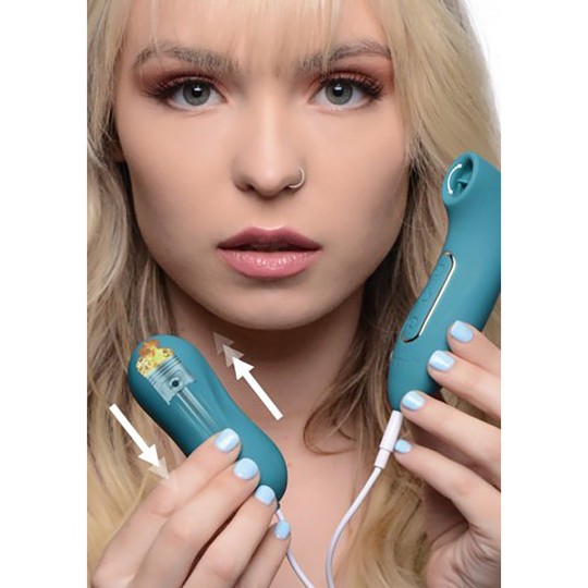 ПЕРЕПЛЕТЕННЫЕ - БЬЮЩЕЕСЯ ЯЙЦО И ЛИЖУЩИЙ КЛИТОРАЛЬНЫЙ СТИМУЛЯТОР