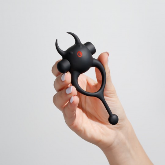 DAEMON ANELLO PER IL PENE CON BATTERIA RICARICABILE NERO CRUSHIOUS