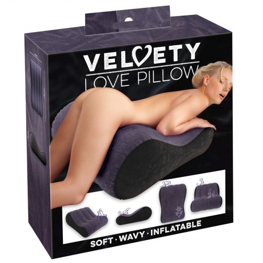 VELVETY LOVE PILLOW