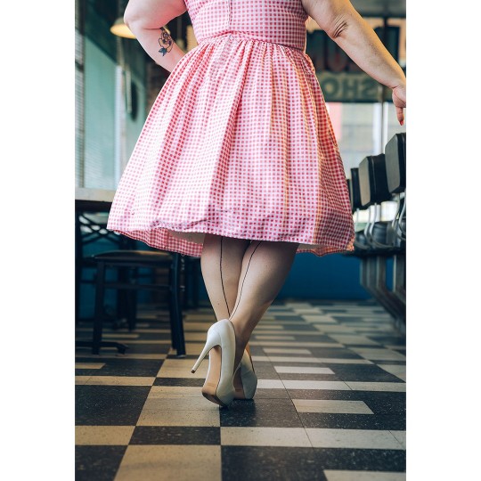 ВАНЕССА - ВЫСОКОЕ БЕДРО - ОБНАЖЕННАЯ